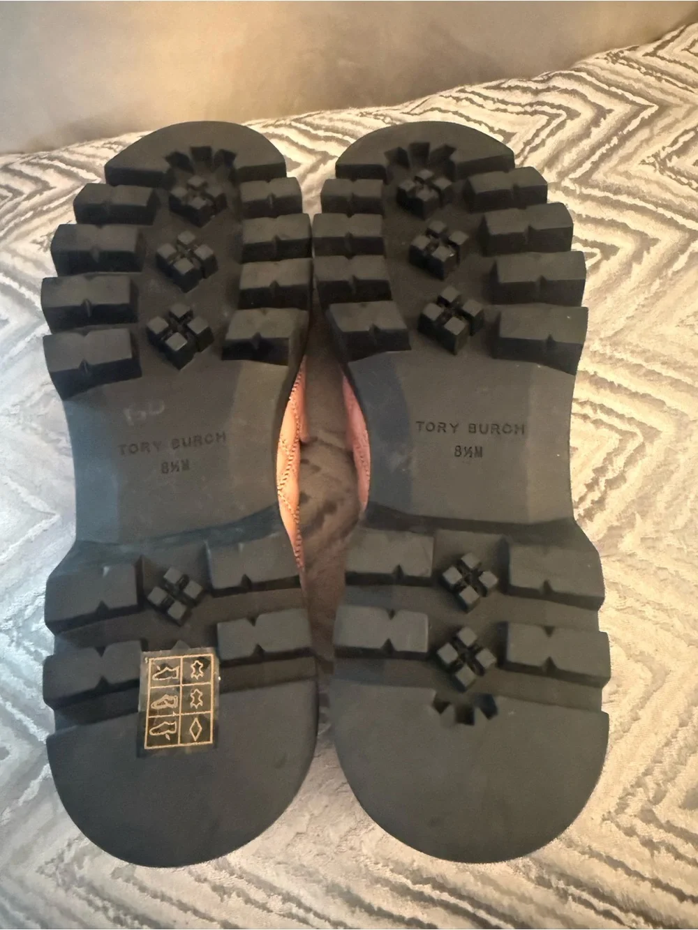 Tory Burch Pink Quilted Leather Loafers  size8.5